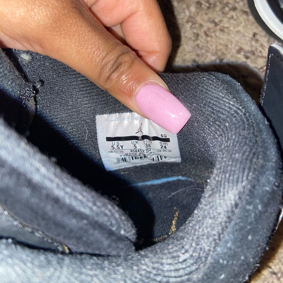 Black & Gold Retro Jordan 4 (Kids 5.5) - Picture 2 of 3